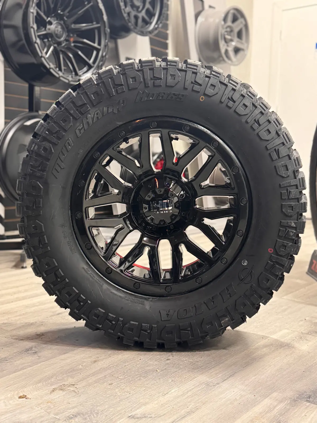 (Set Of Four) Fast Hd Menace Gloss Black 18X9 +15 5X127/5X139.7Mm 87.1Mm | 33X12.50R18 Haida 869 Mud Champ 3Pms 1