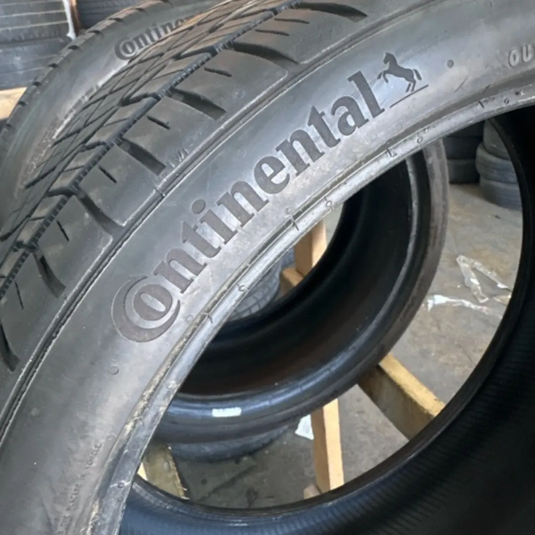 One Continental Extreme Contact 235/35/19 Tire 1