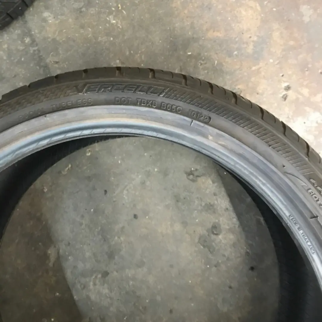 Strada Ll Vercell 225/40/18 Tire 7F97650f 1