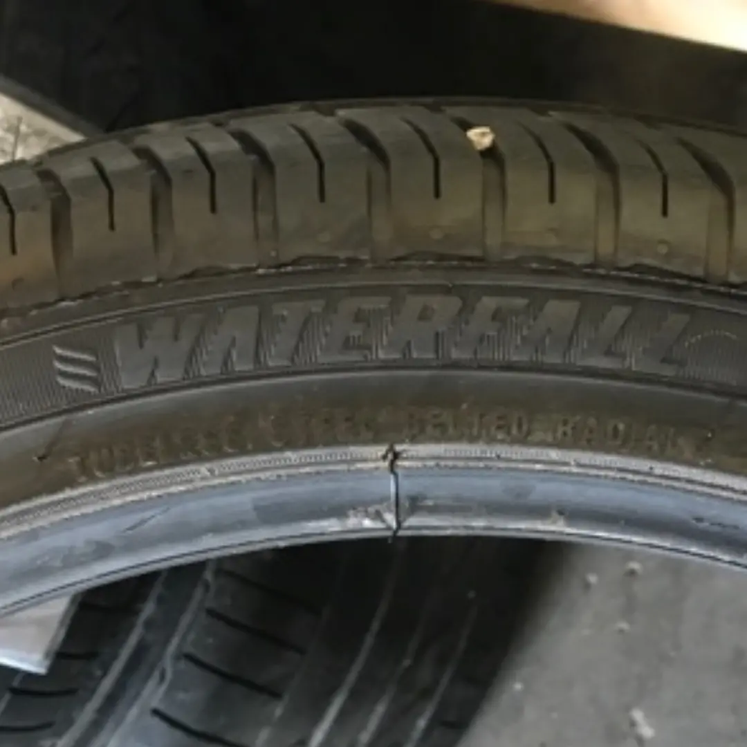 One Waterfall Eco Dynamic 225/40/18 Tire 53Ebc709 1