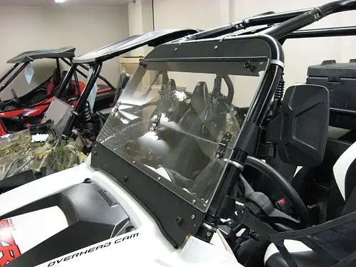 Pare-Brise Pliant / Folding Windshield, Rhino 1