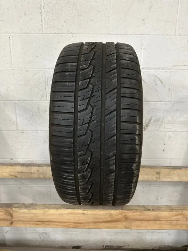 Tire Sumitomo Htra/S P03 Size 275/40/19 1