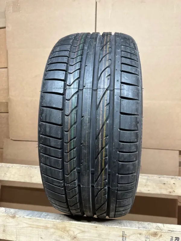 Tire Bridgestone Potenza Re050a Size 225/35/19 1