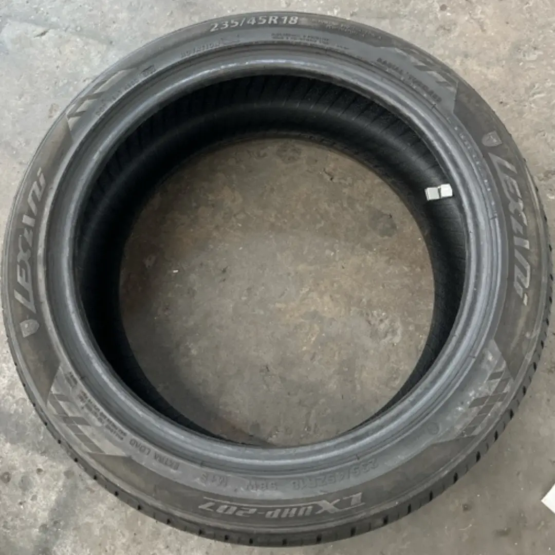 Lexani Lx-Uhp 207 Size 235/45/18 1
