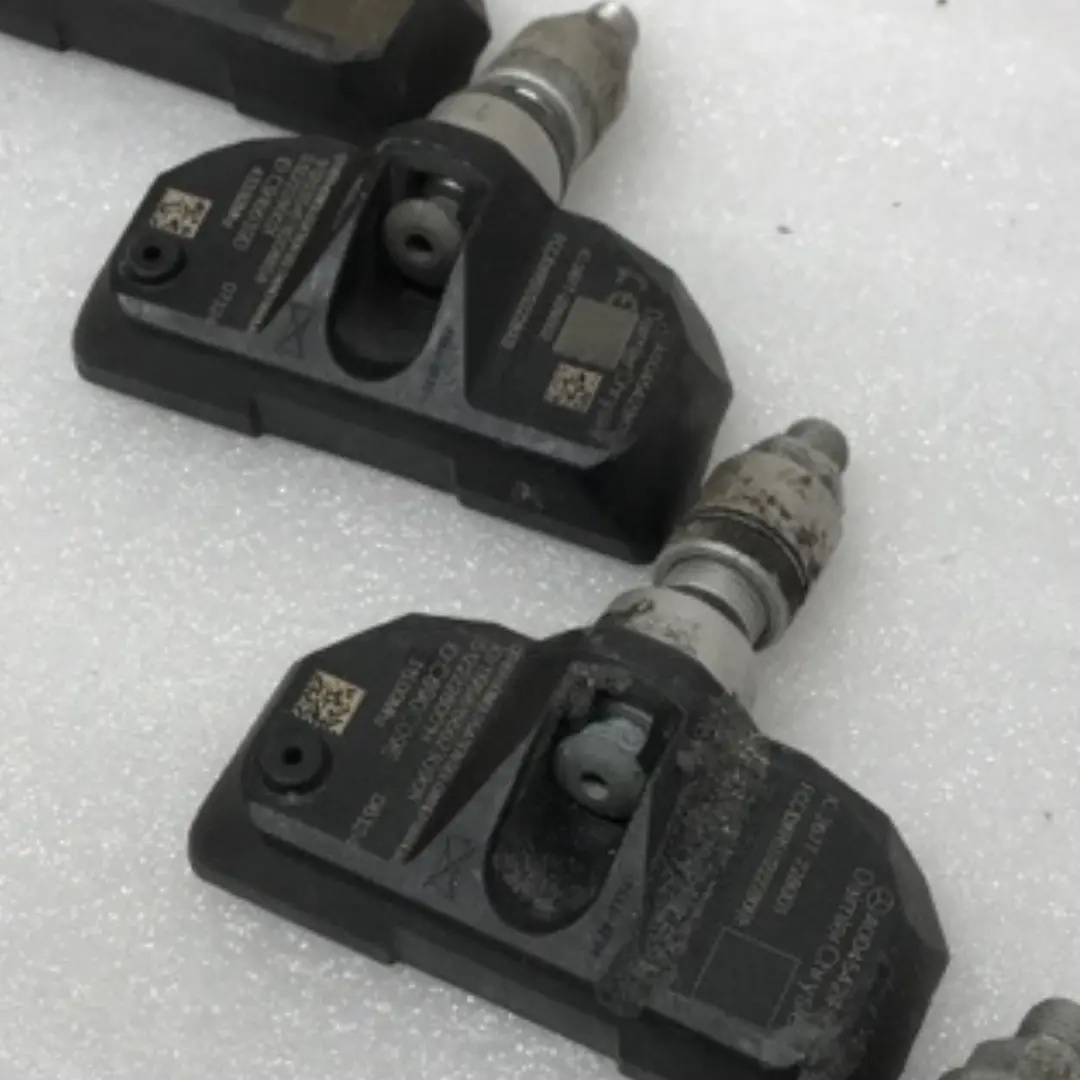 Set Of 2 Mercedes Tpms Sensor 315 Mhz A0045429718 2C3b6a17 1
