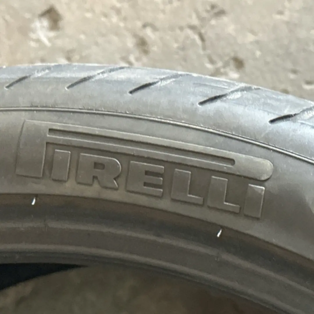 One Pirelli Pzero 285/30/19 Tire 76A42dc9 1