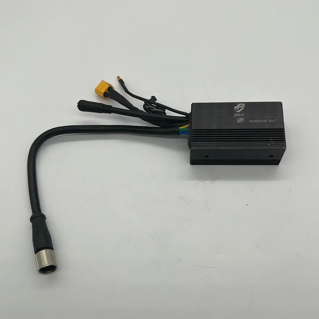 Klima 30A Front Controller 
With Water Proof Connector 1