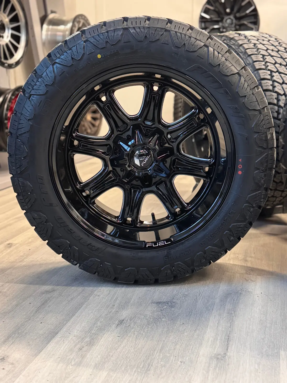 (Set Of Four) Fuel Darkstar Gloss Blk Milled 20X10 6X135/6X139.7 -18 106.1Mm | 285/55R20 Amp Terrain Pro 1
