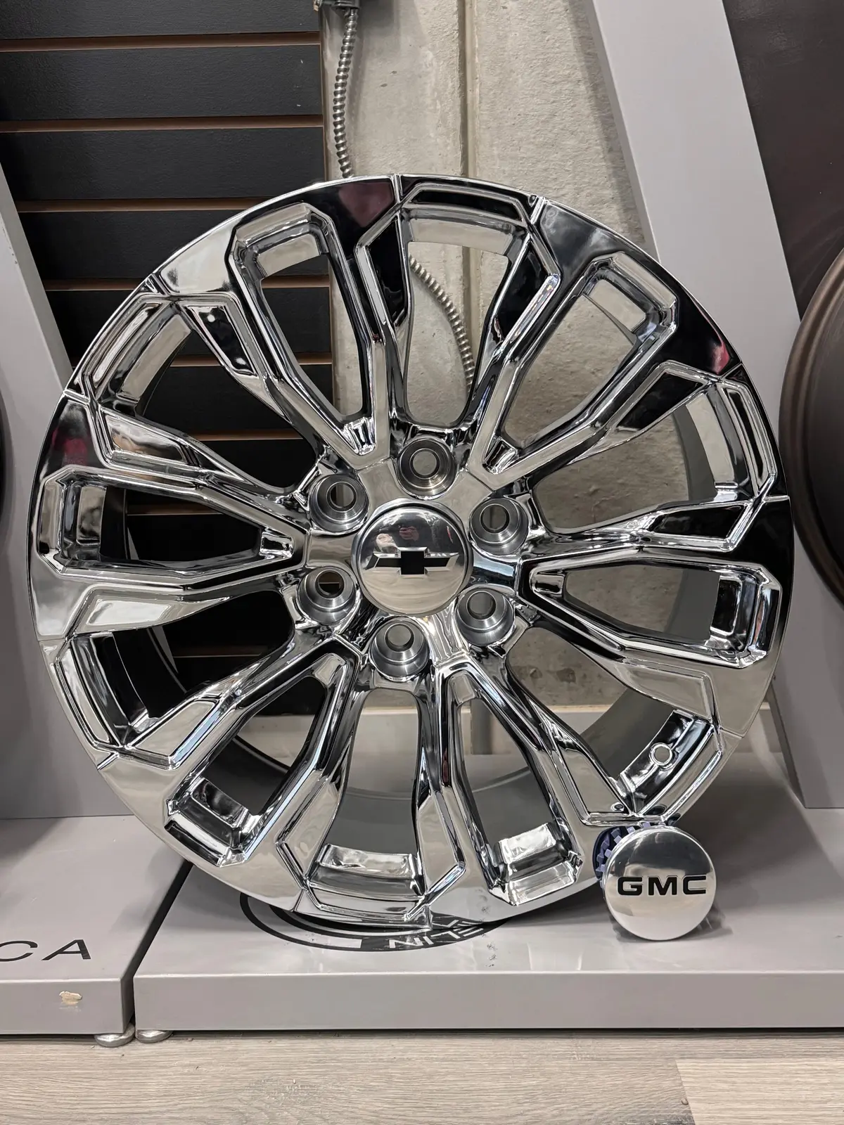 Chevy/Gmc/Cadillac Oem Reps 271 Chrome 20X9 +27 6X139.7 77.8 1