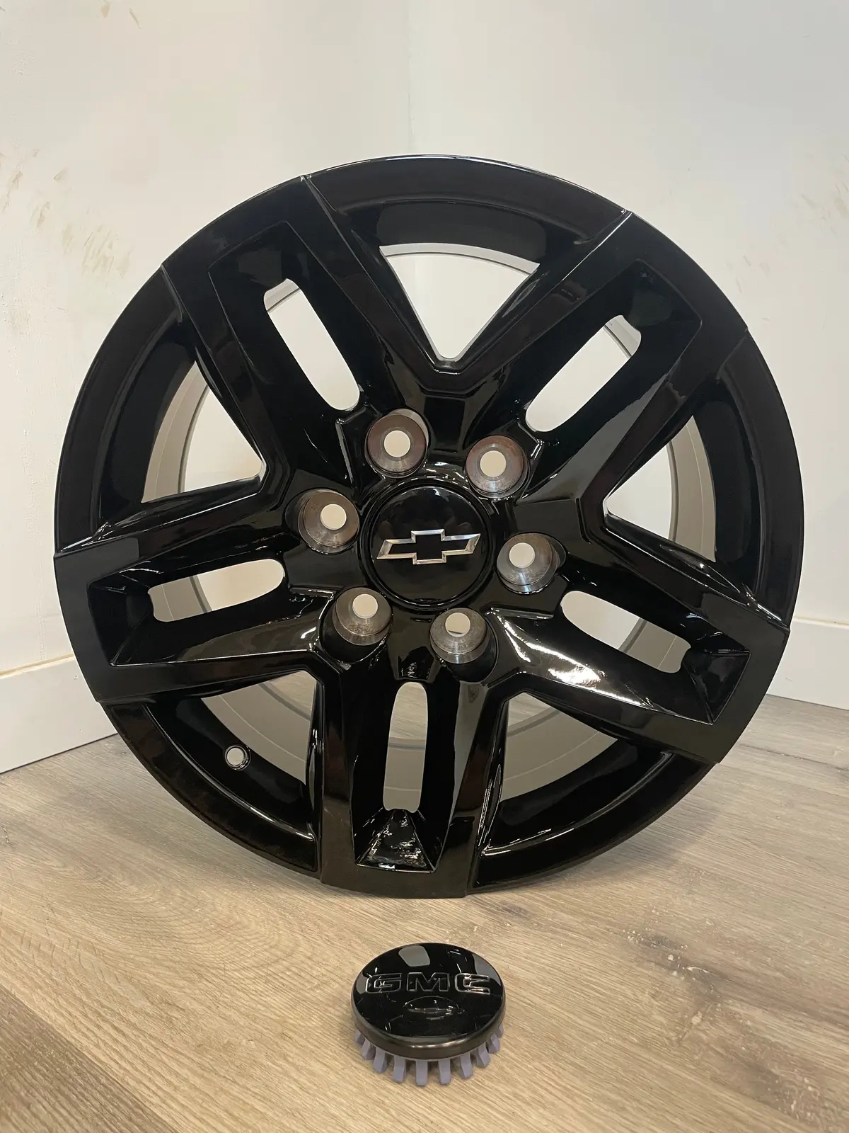 Gmc/Chevy Trail Boss Style Oem Reps R245 Gloss Black | 17X8 6X139.7 +24 1