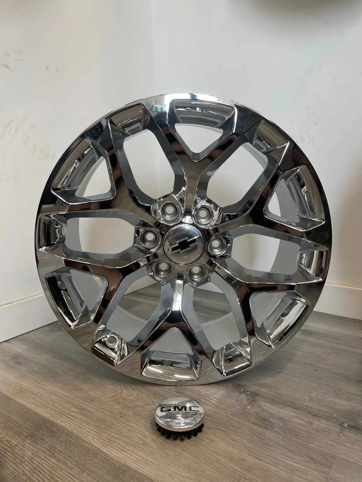 Snowflake Chevy/Gmc Chrome Reps | 20X9 +24 6X139.7Mm 1