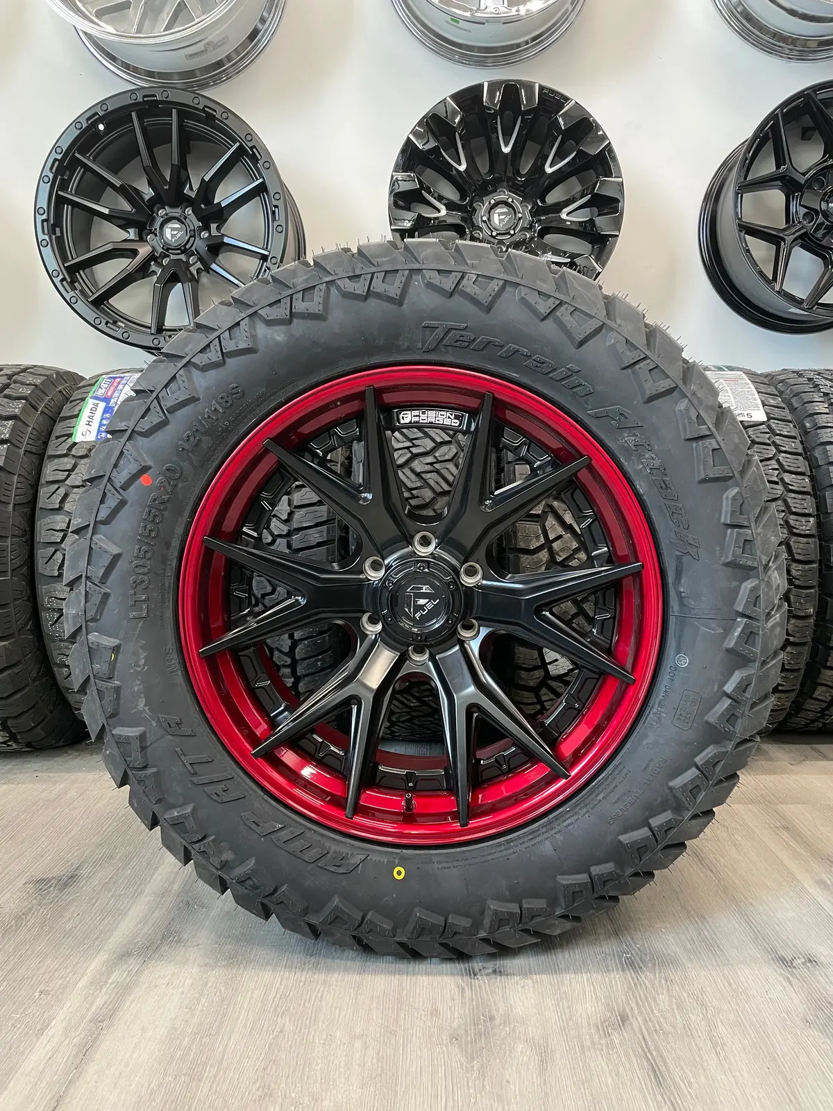 (Set Of Four) Fuel Fusion Forged Catalyst 20X9 6X139.7 +1 Matte Blk/Red Lip | 305/55R20 Amp Attack At 1