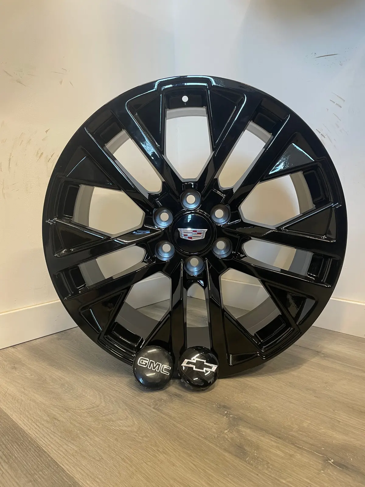 R246 Gmc/Chevy/Cadillac Oem Reps Gloss Black 22X9 +28 6X139.7 1