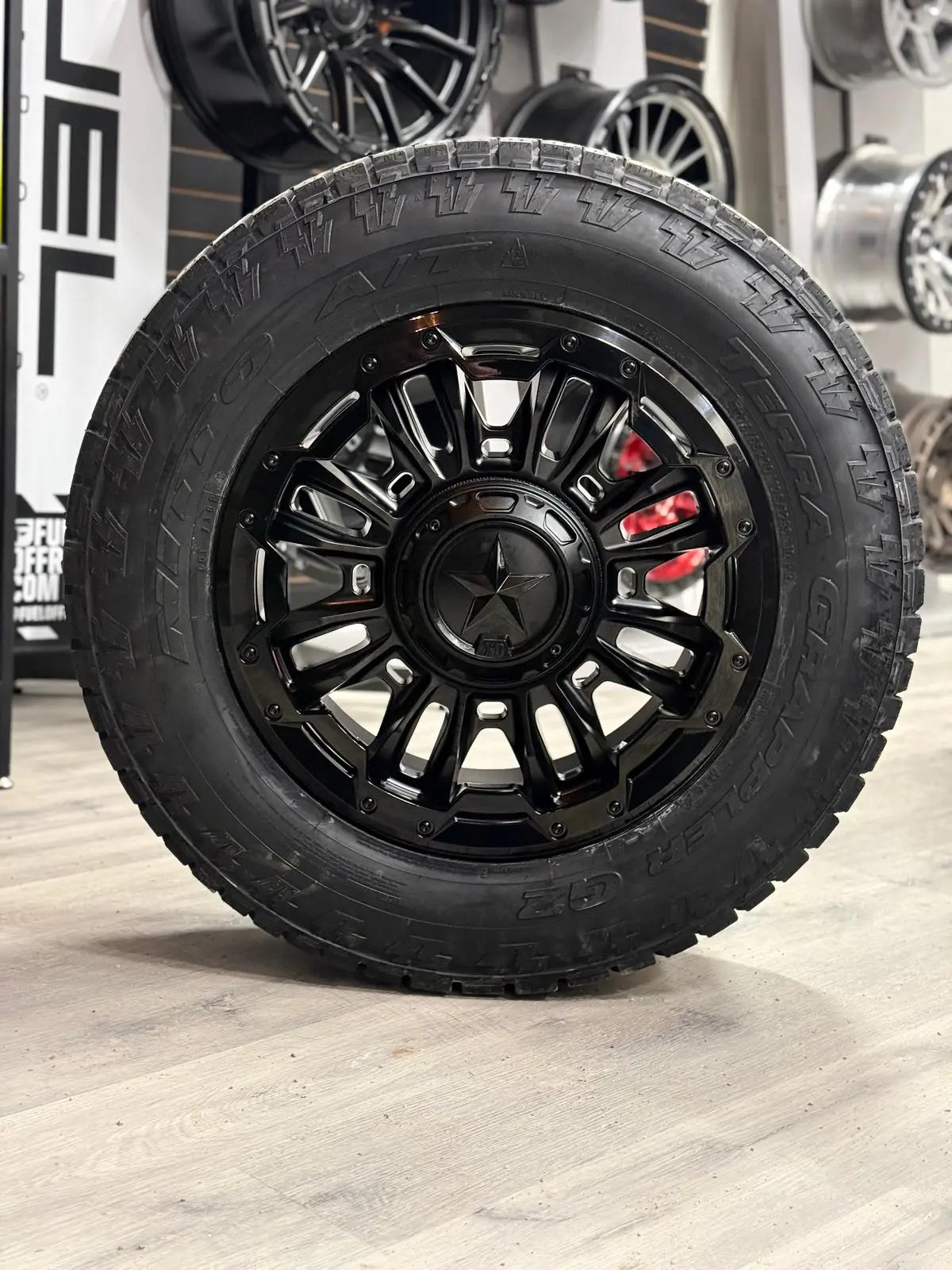 (Set Of Four) Xd Bomber Matte Blk With Gloss Blk Ring 20X9 8X165.1 +20 125.1Mm | Lt 275/65R20 Nitto G2 3Pms ( Floating Caps ) 1