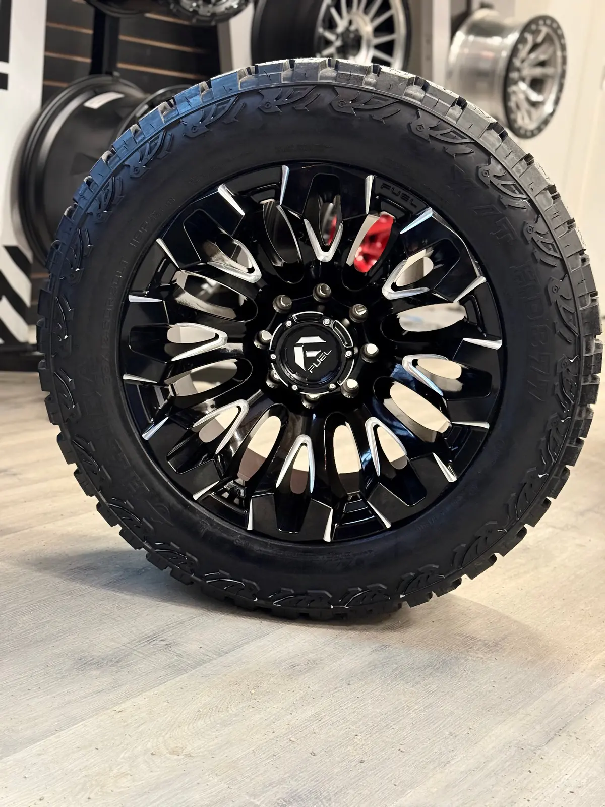 (Set Of Four) Fuel Quake 20X10 8X165.1 -18 125.1Mm Gloss Black Milled | Lt 33X12.50R20 Haida 877 X/T 3Pms (12Ply) 1