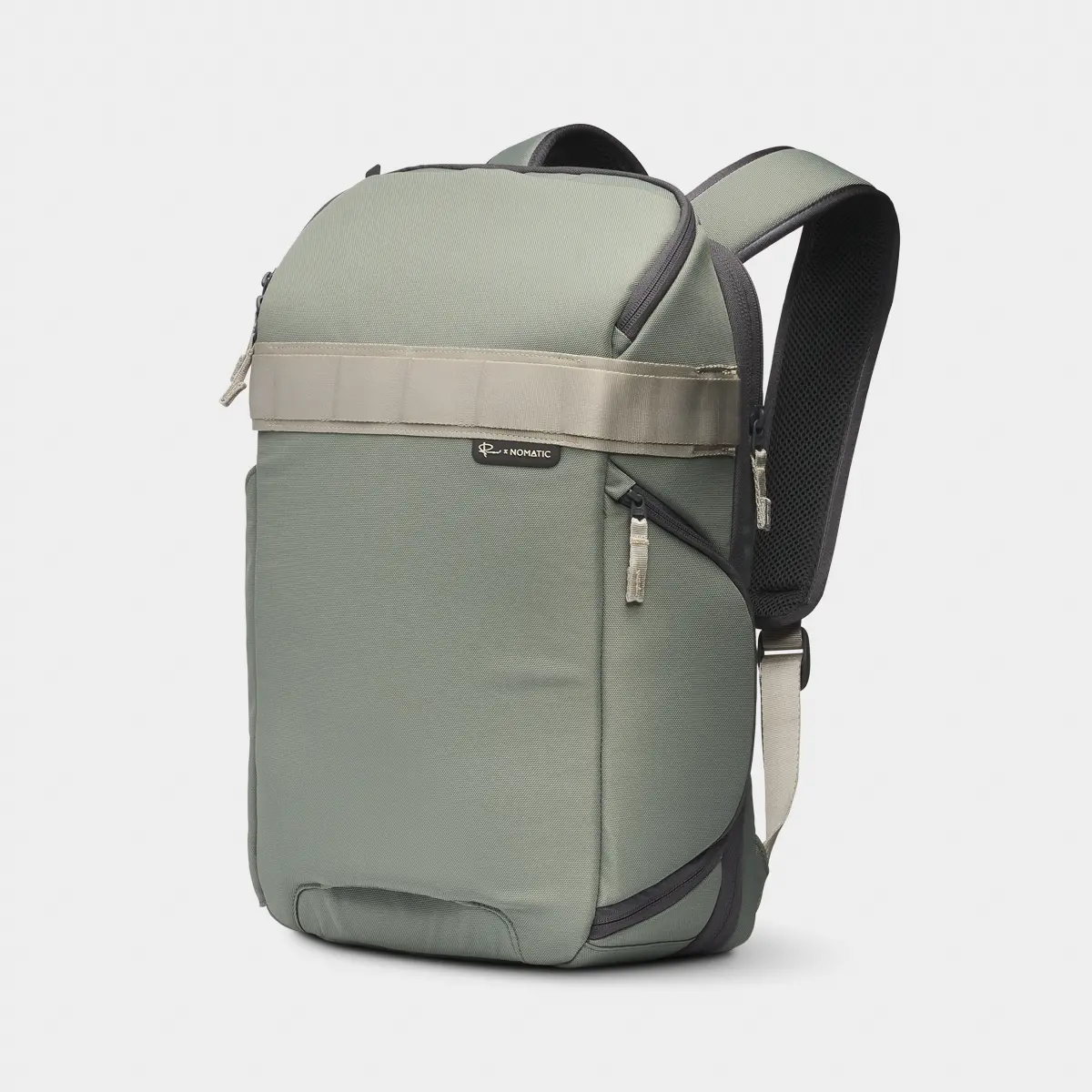 Luma Camera Pack 18L 1
