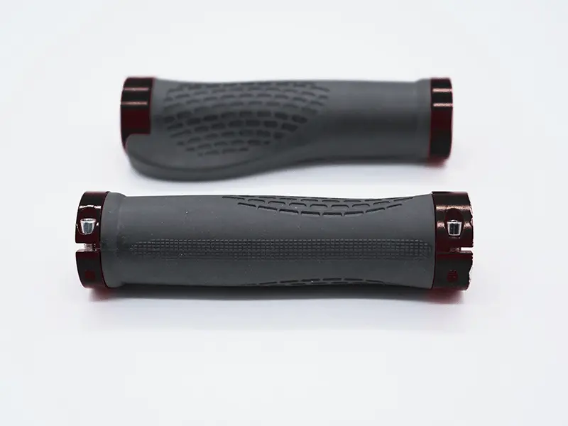 Wolf Handlebar Grip Black (Pair) 1