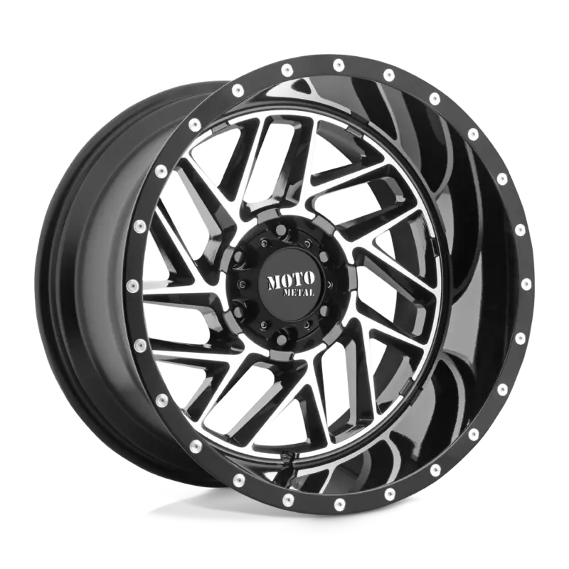 Moto Metal Breakout Gloss Blk Machined | 20X10 8X165.1 -18 125.1Mm 1