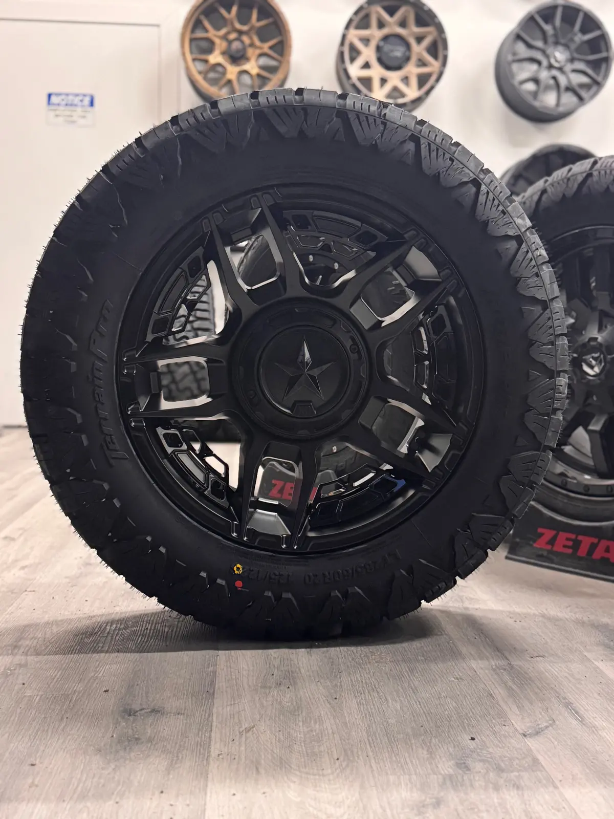 (Set Of Four) Xd Slash Matte Blk 20X9 8X180 +1 124.2Mm | Amp Terrain Pro A/T P | 285/60R20 ( Floating Caps ) 1