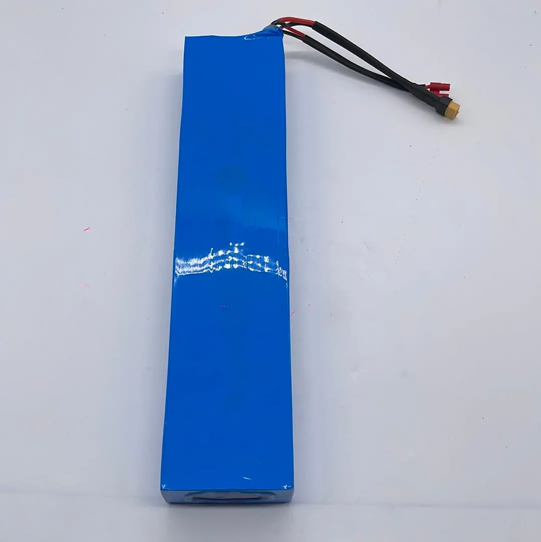 Light2 Cn 36V 10.4Ah Battery 1