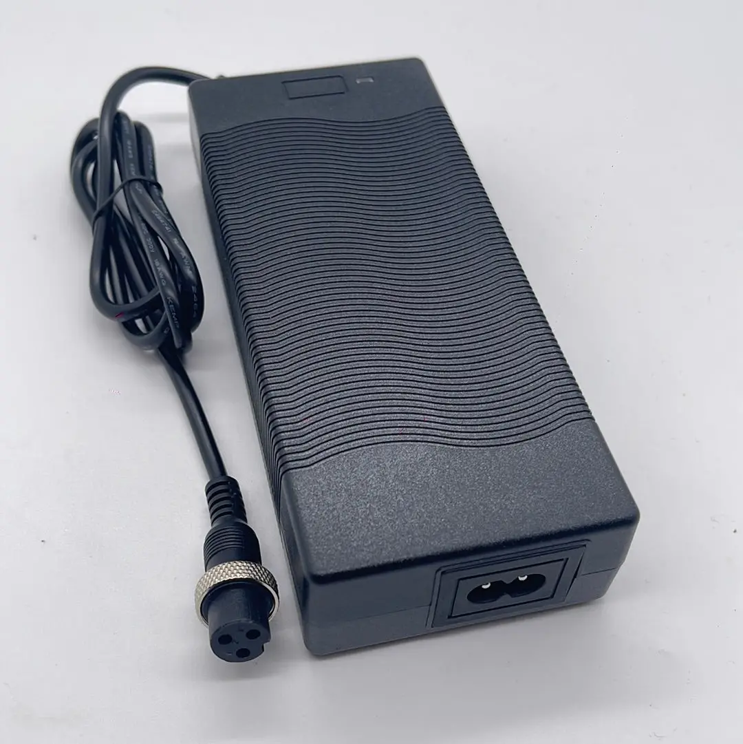 Wolf King Gt Pro Charger（84V/1.5A） 1