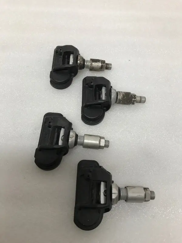 Set Of 4 Mercedes Benz Tpms Sensor 0009050030 433Mhz 1